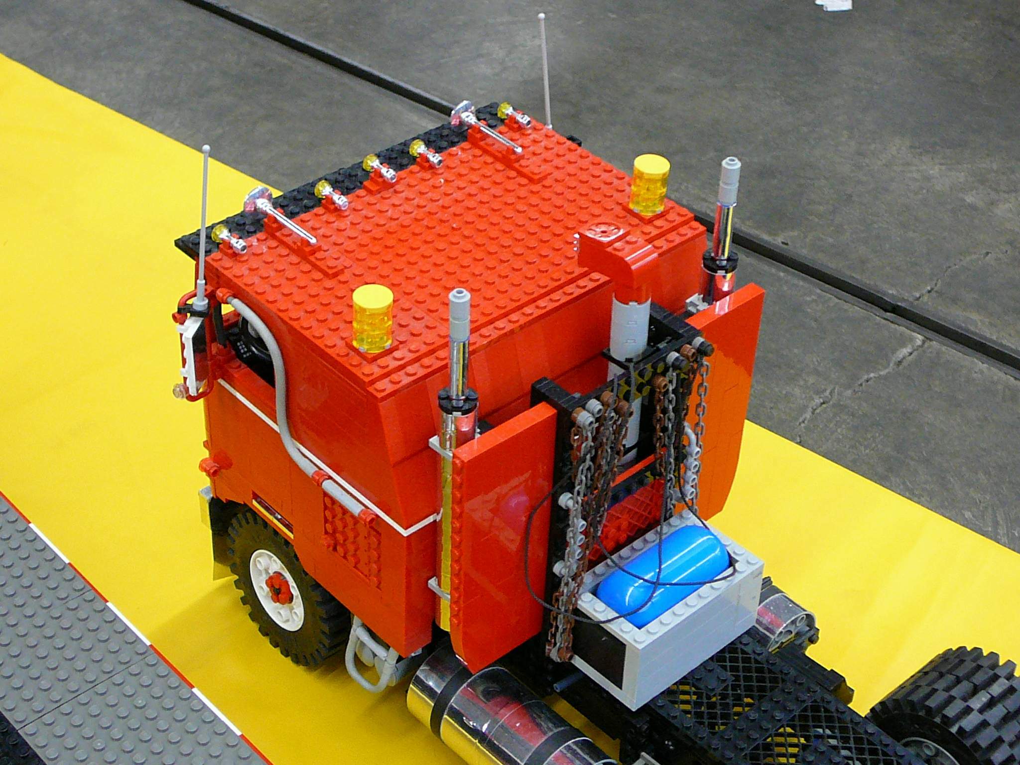 red-mack-p1010527.jpg