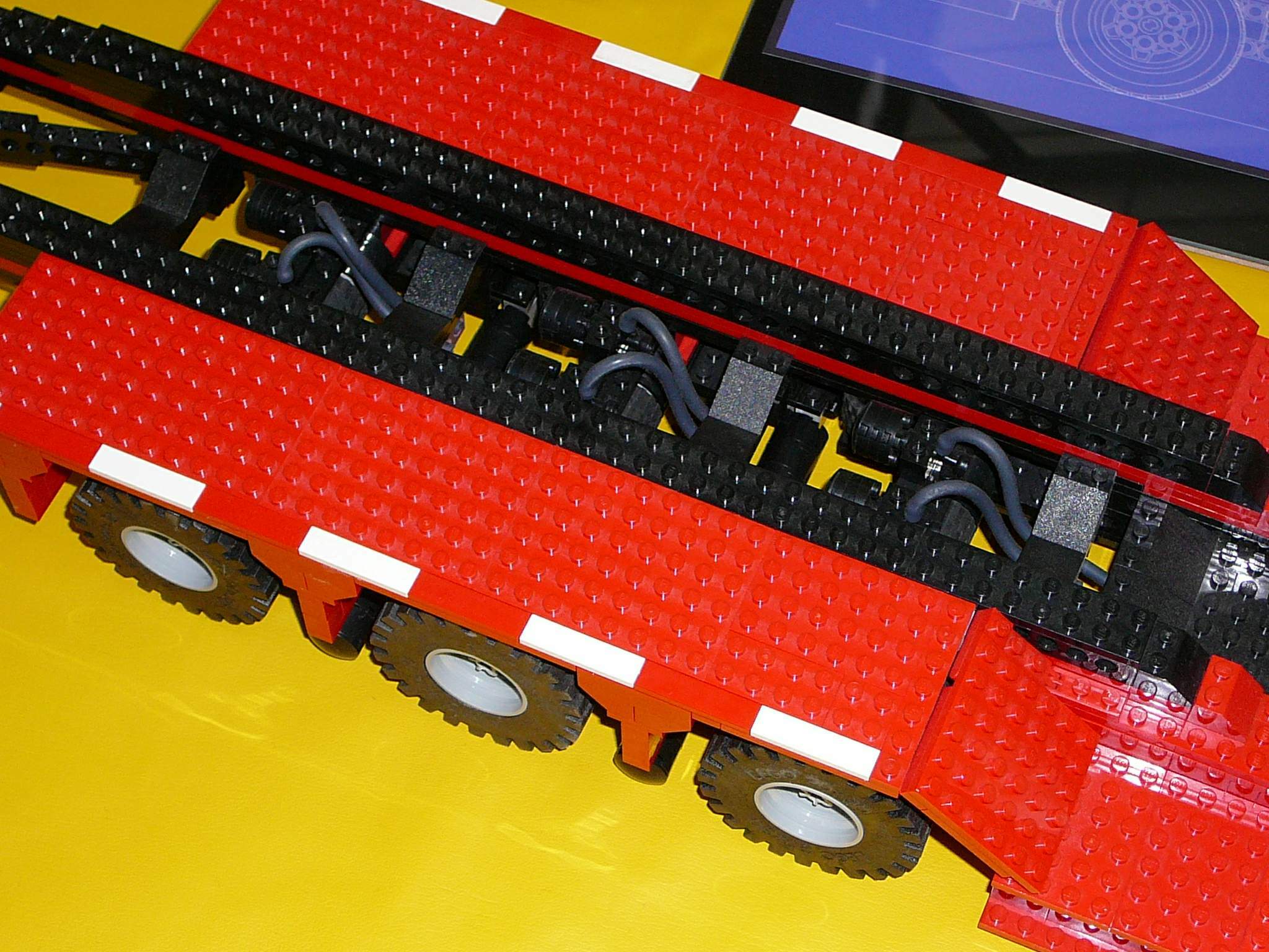 red-mack-p1010548.jpg