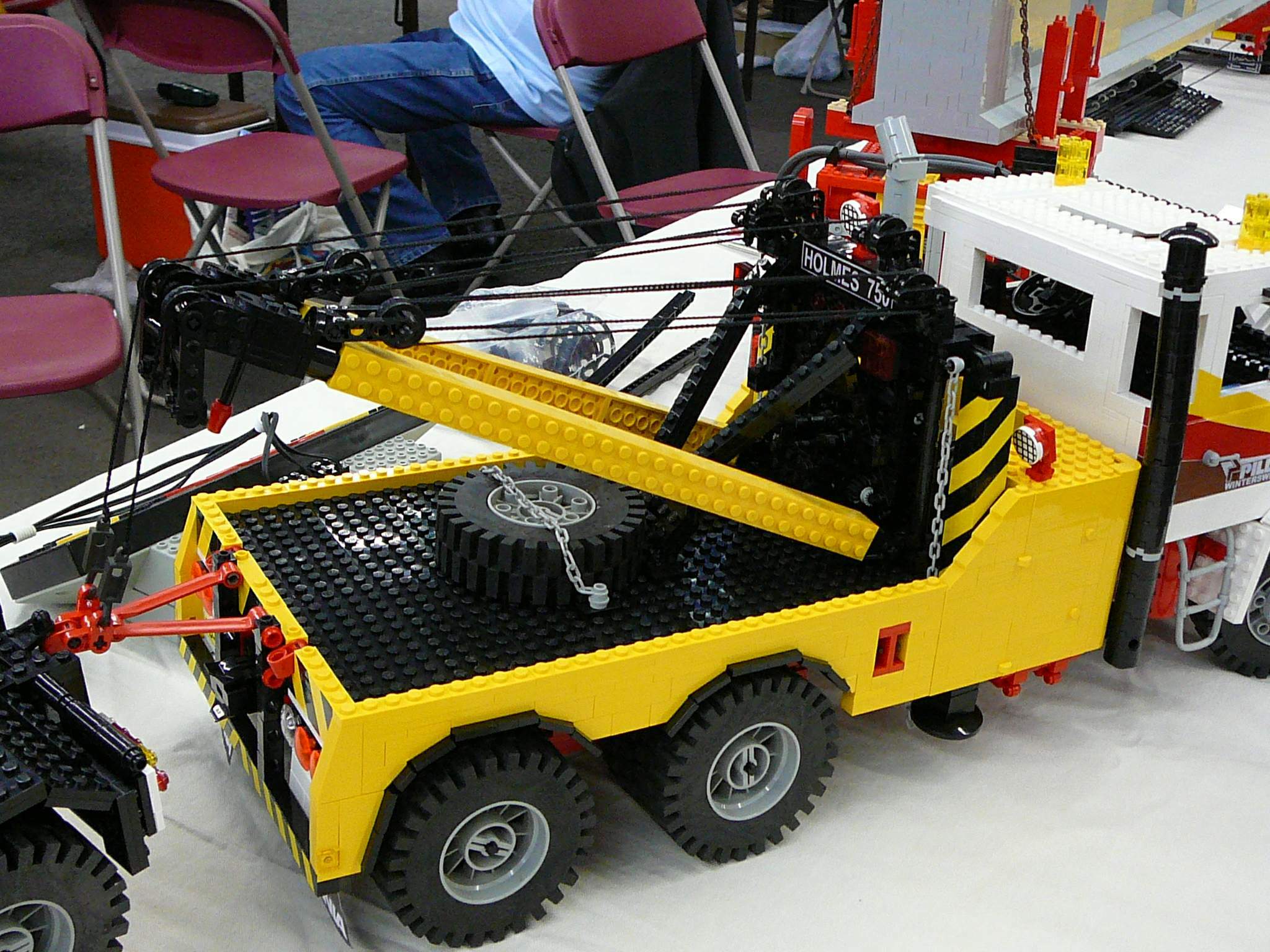 white-truck-p1010479.jpg