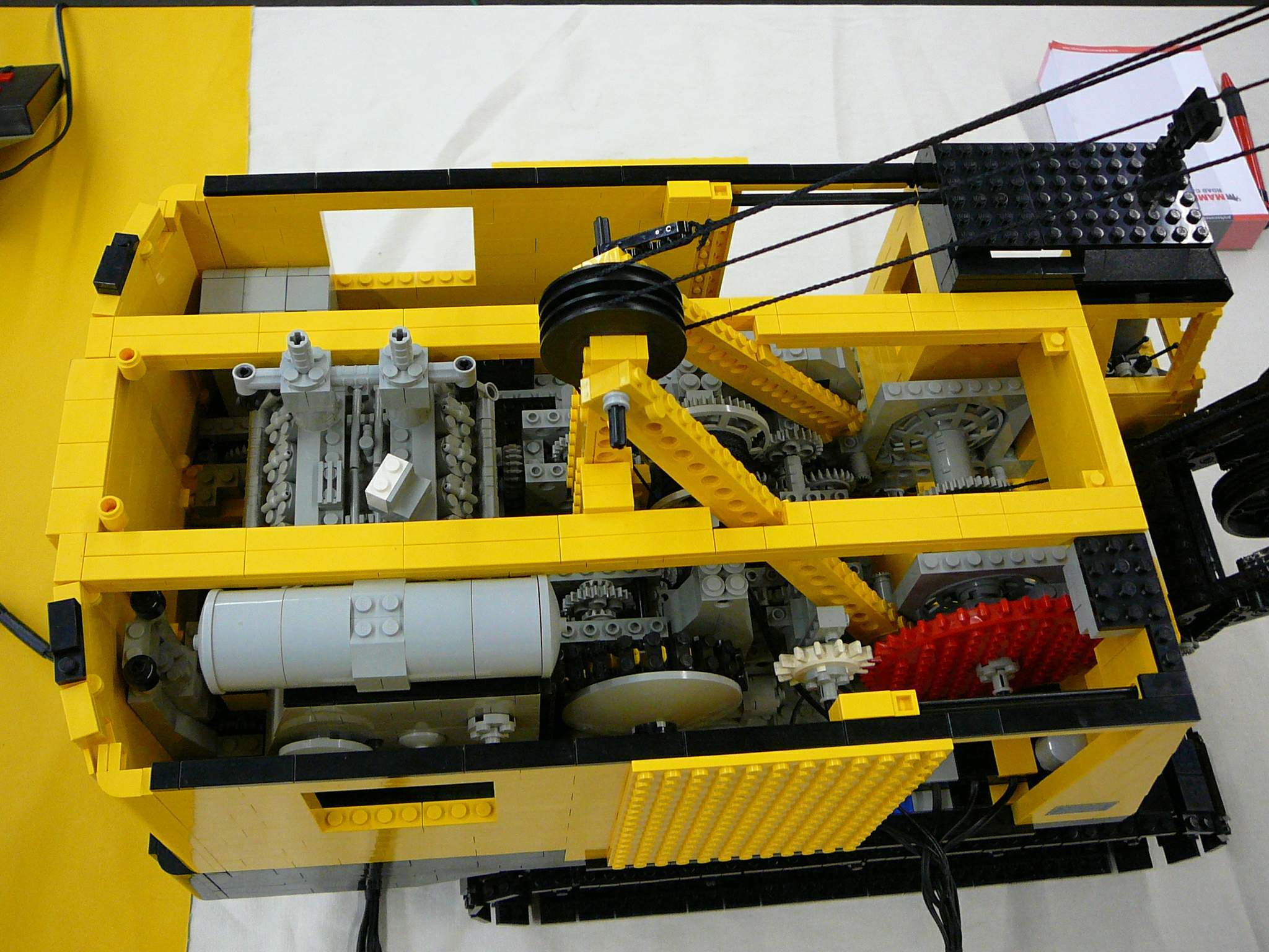 yellow-crane-p1010499.jpg