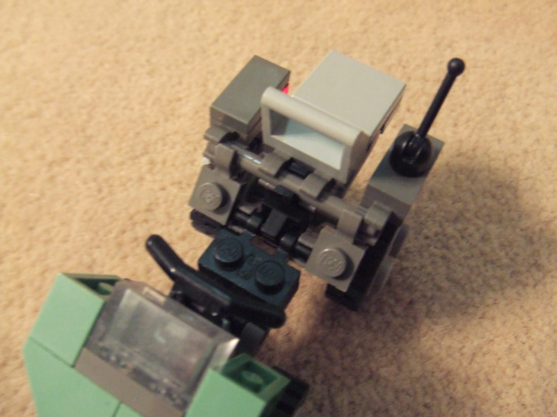 mongoose_seatback.bmp
