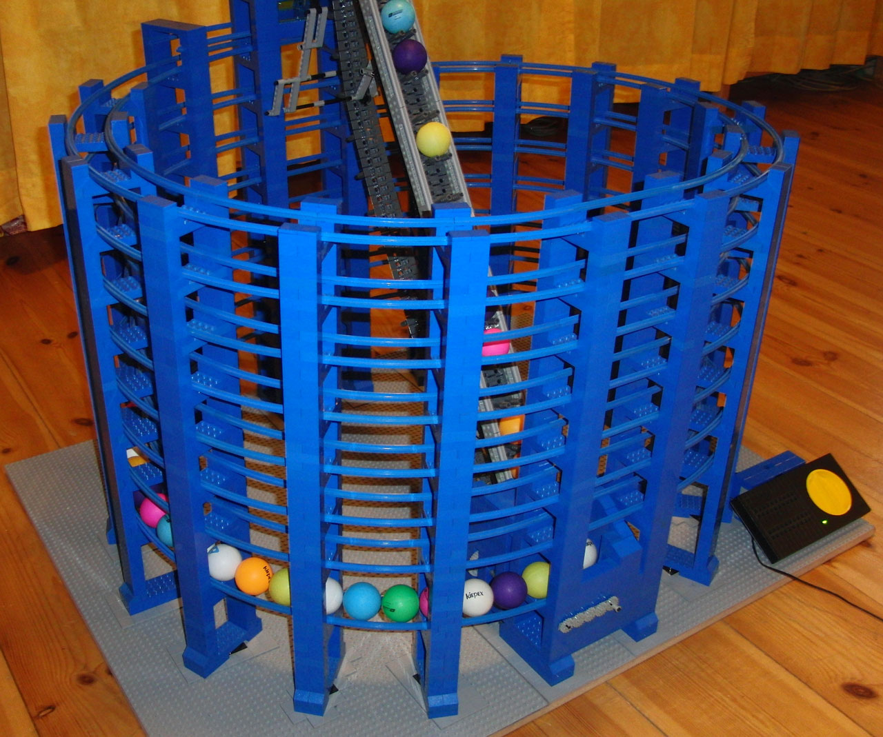 lego-tischtennisball-kugel-bahn-02.jpg