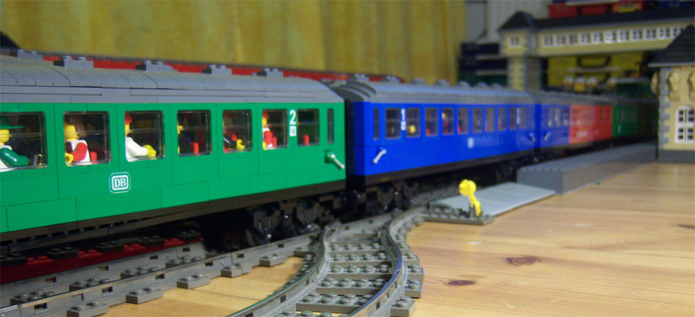 d-zug-wagen-gruen-blau-etc.jpg