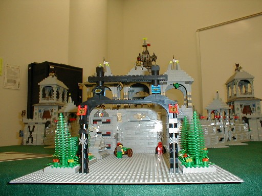castleroom02.jpg