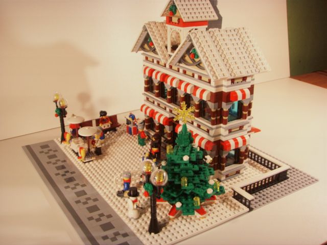 3-winter_toy_shop_side.jpg
