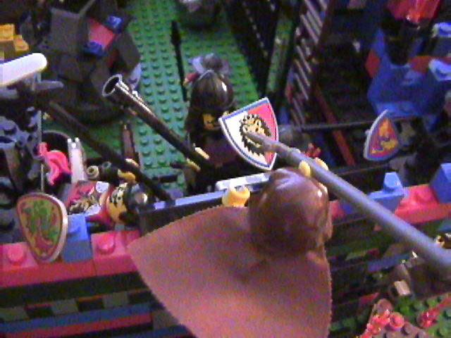 lego_castle_battle_diorama_mar19_2006_37.jpg