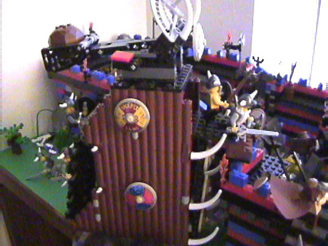 lego_castle_battle_diorama_mar19_2006_41.jpg