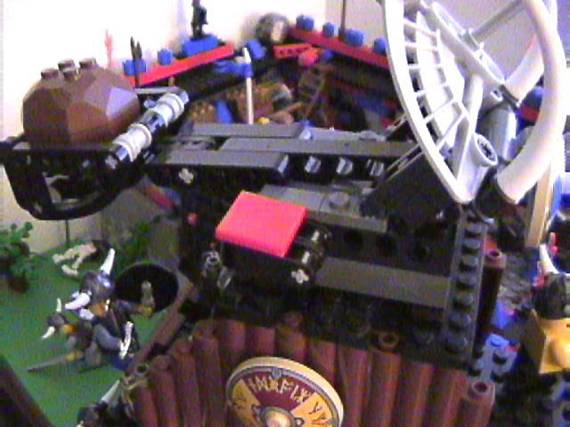 lego_castle_battle_diorama_mar19_2006_43.jpg
