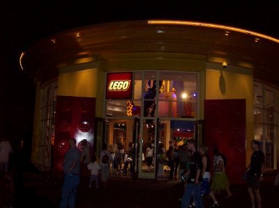 lego_pick_a_brick_entrance_repaired_aa.jpg