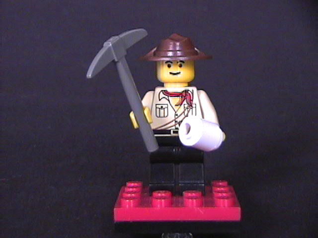 lego_paleontologists_roy_chapman_andrews_01.jpg