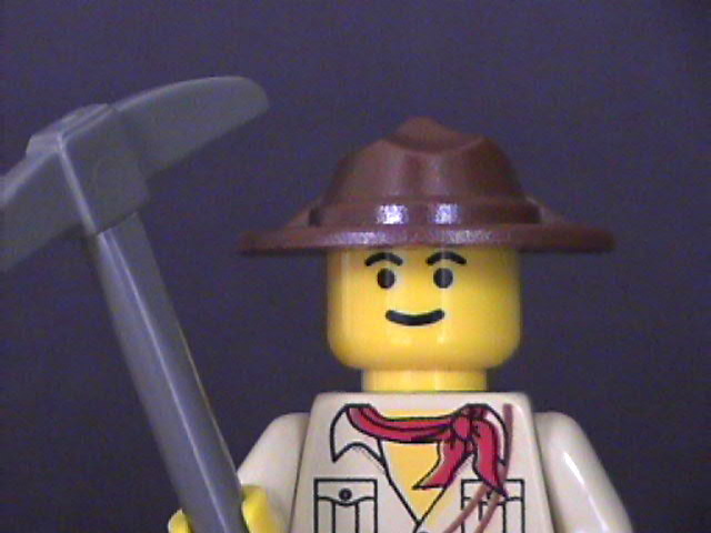 lego_paleontologists_roy_chapman_andrews_02.jpg
