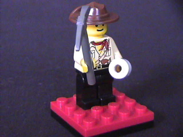 lego_paleontologists_roy_chapman_andrews_03.jpg