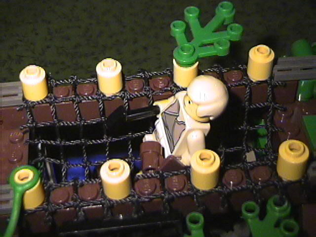 lego_raiders_hideout_07.jpg