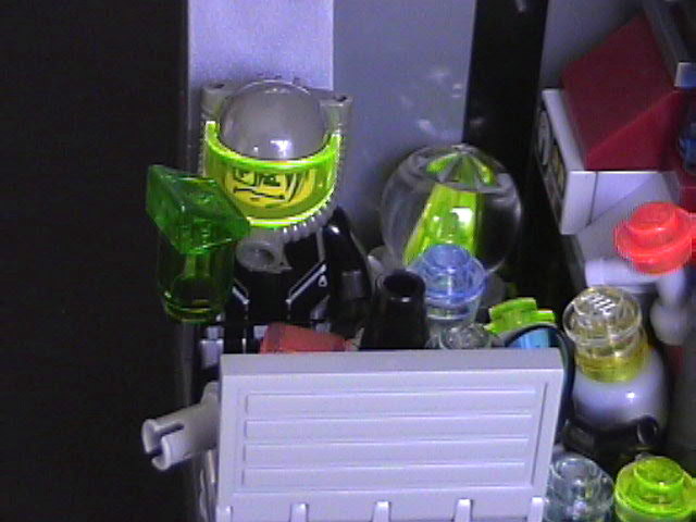 lego_the_warrior_nukelab_theft_08.jpg