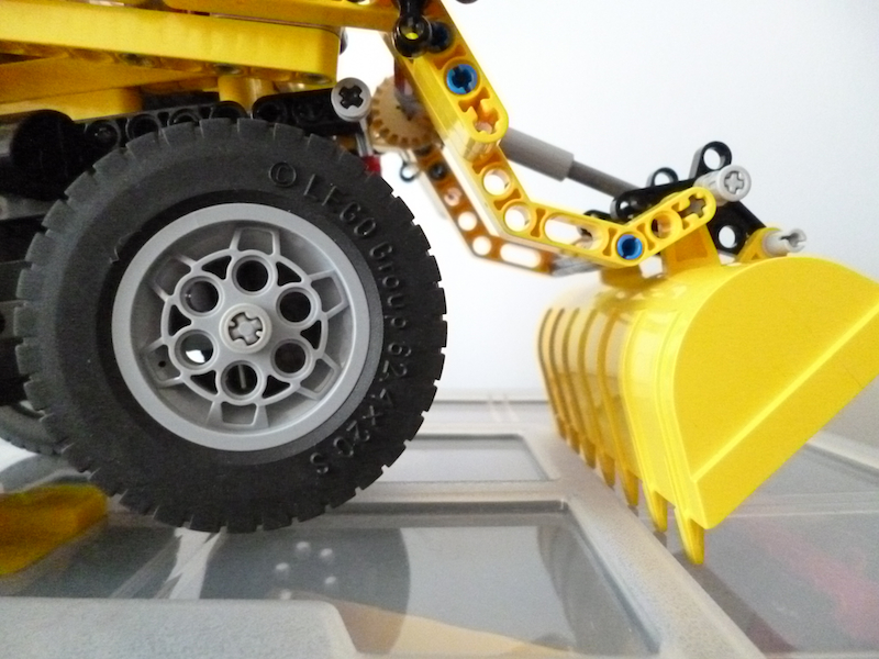 skid_loader_bucket_.jpg