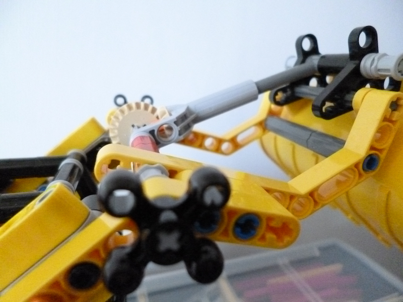 skid_loader_lift_2.jpg