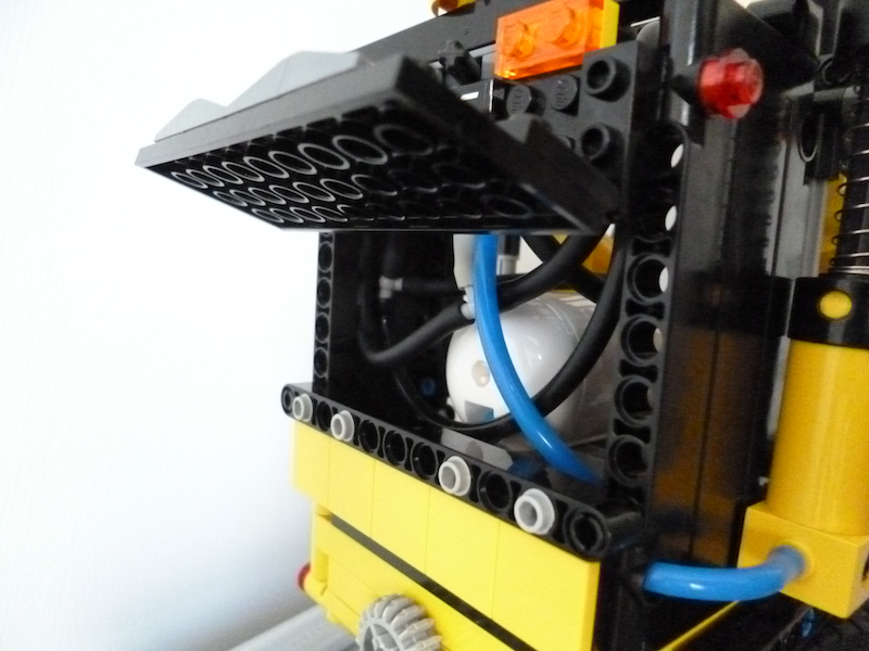 skid_loader_rear_1.jpg