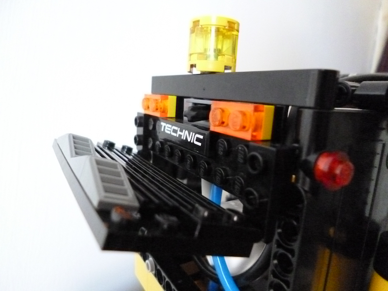skid_loader_rear_2.jpg