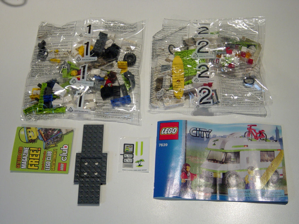 lego_7639_camper_a3.jpg