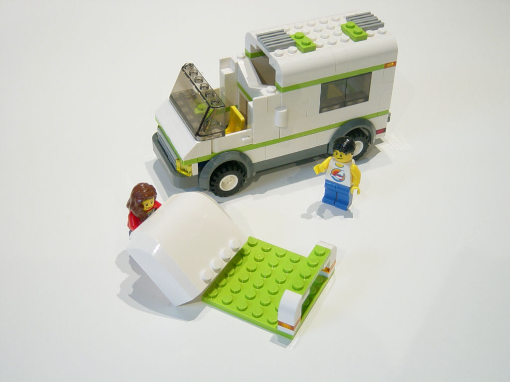 lego_7639_camper_b4.jpg