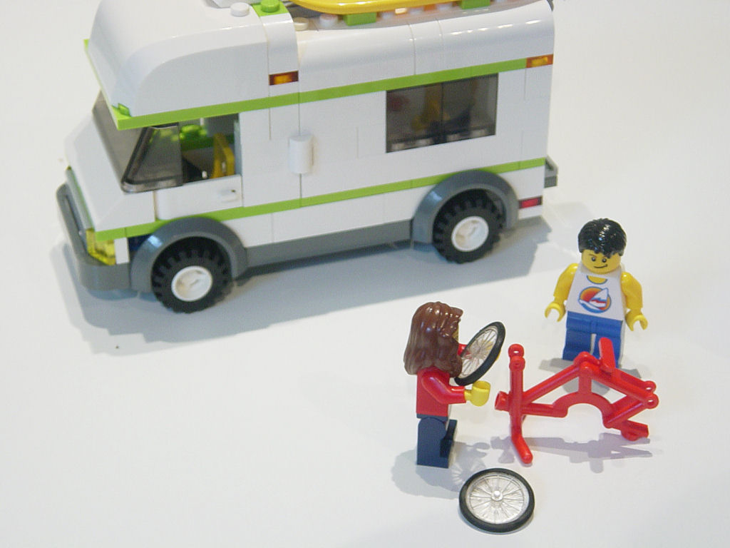 lego_7639_camper_b6.jpg