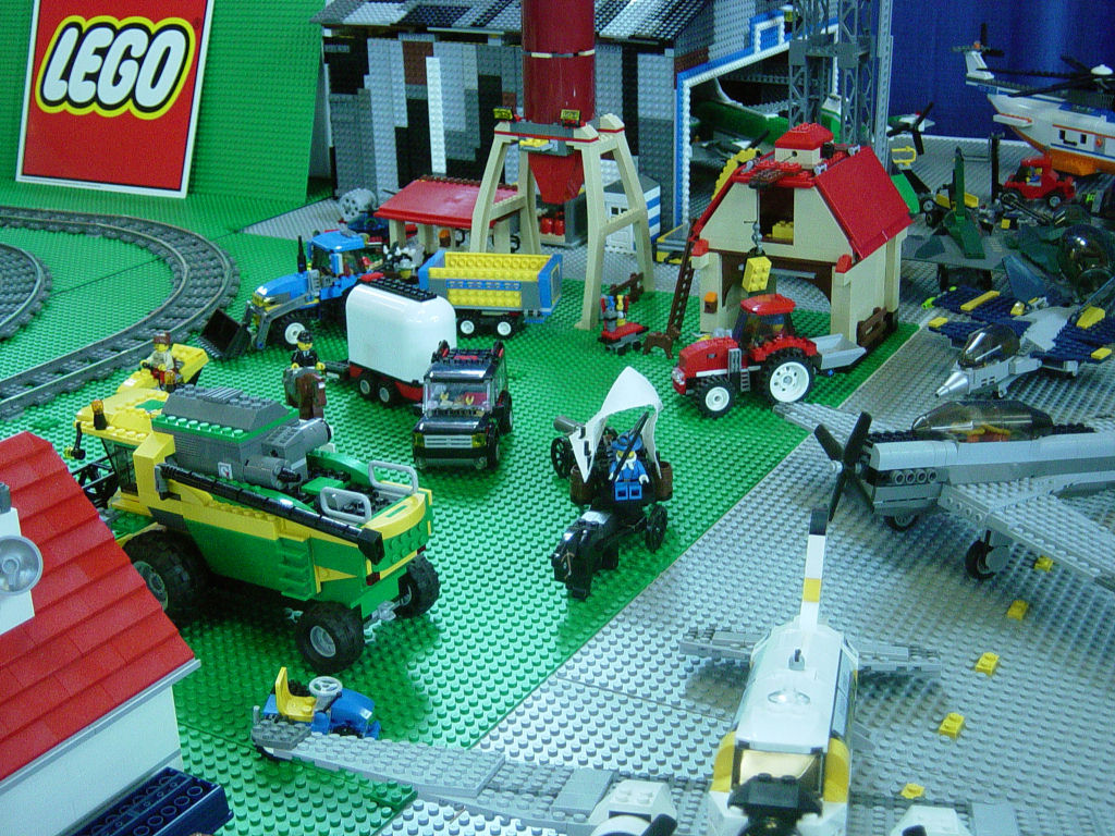 sjkid_fair_layout_2009_m.jpg