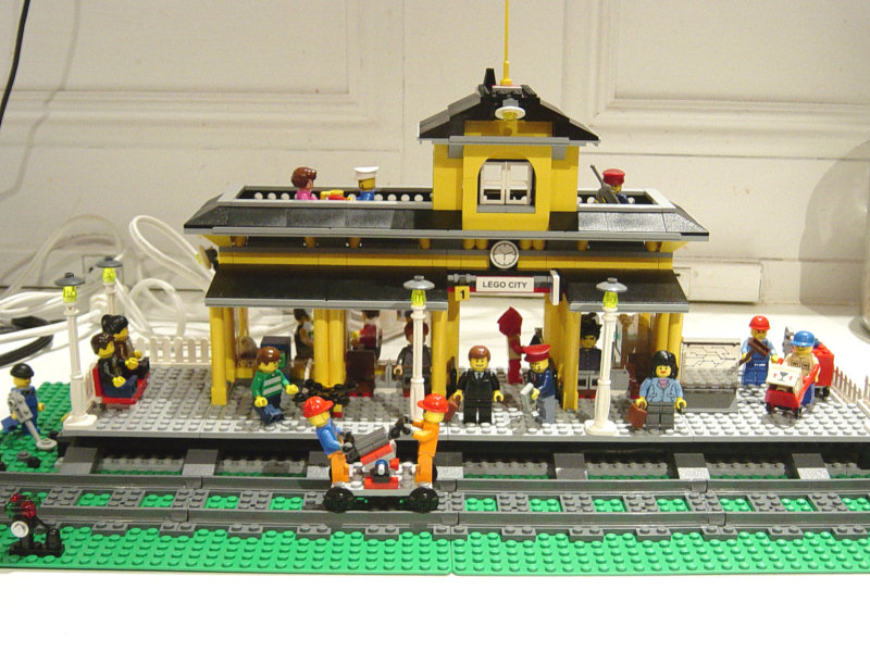 train_station_moc_7997a.jpg