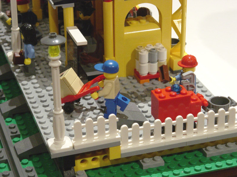train_station_moc_7997b_freight.jpg