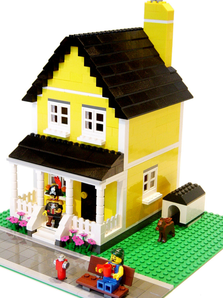 moclug_lego_yellow_house_moc_a1.jpg