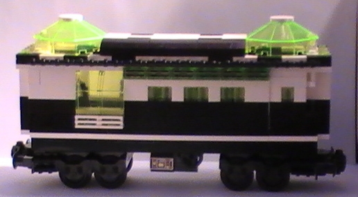 cult_blacktron_railway_carriage_h.jpg