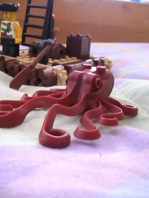 04_the_red_octopus_1.jpg