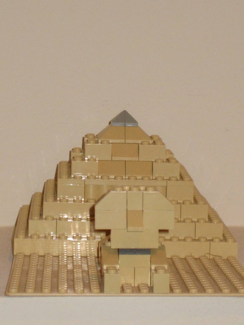 pyramid1.jpg