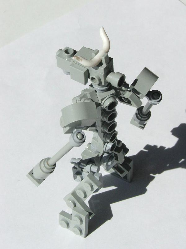 minotaur-mech3.jpg