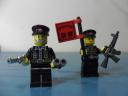 07_minifigs.jpg