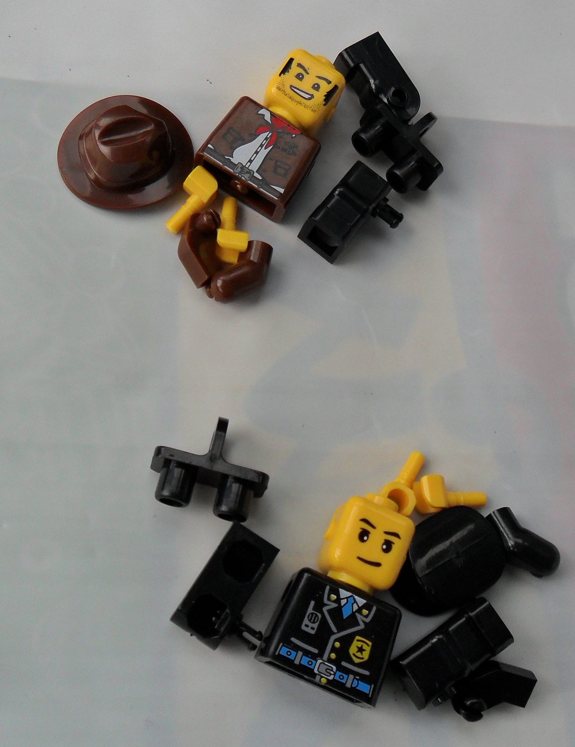 08_minifigs_and_stupid_square_heads.jpg