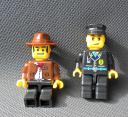 09_minifigs.jpg