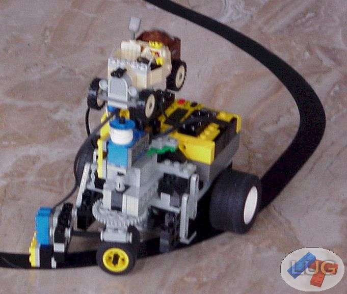 robot_paolo_in_gara.jpg