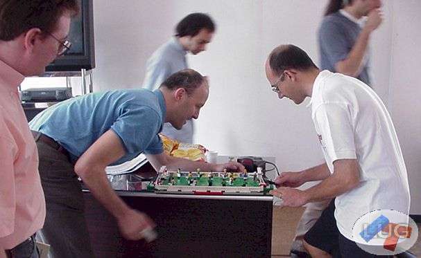 mario_e_marco_a_calcio.jpg