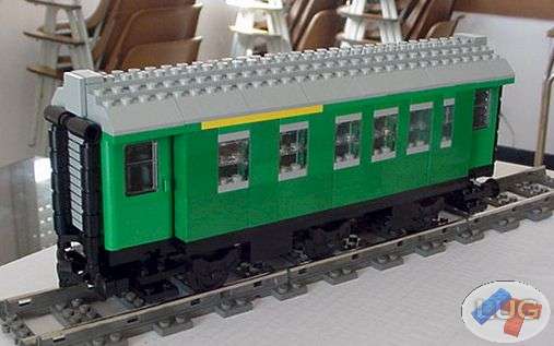 vagone_passeggeri_verde_gianluca.jpg