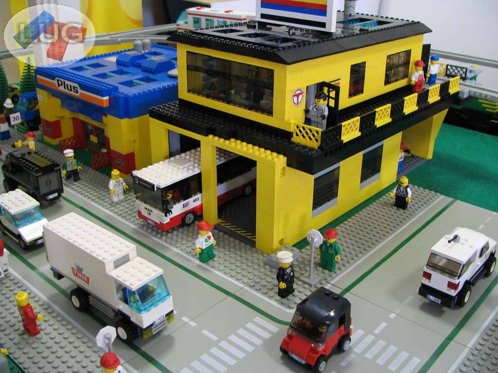 diorama02.jpg