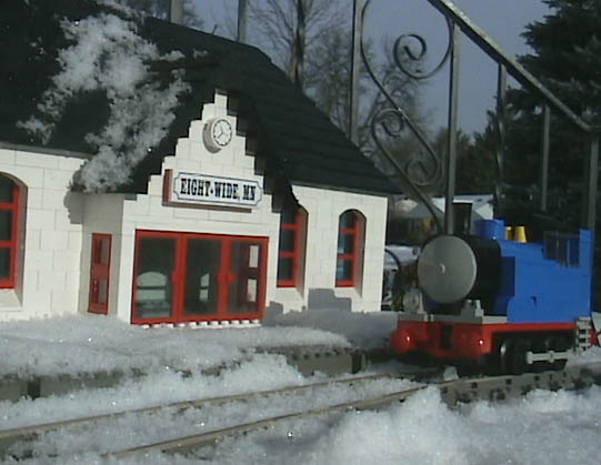eightwidestation3.jpg