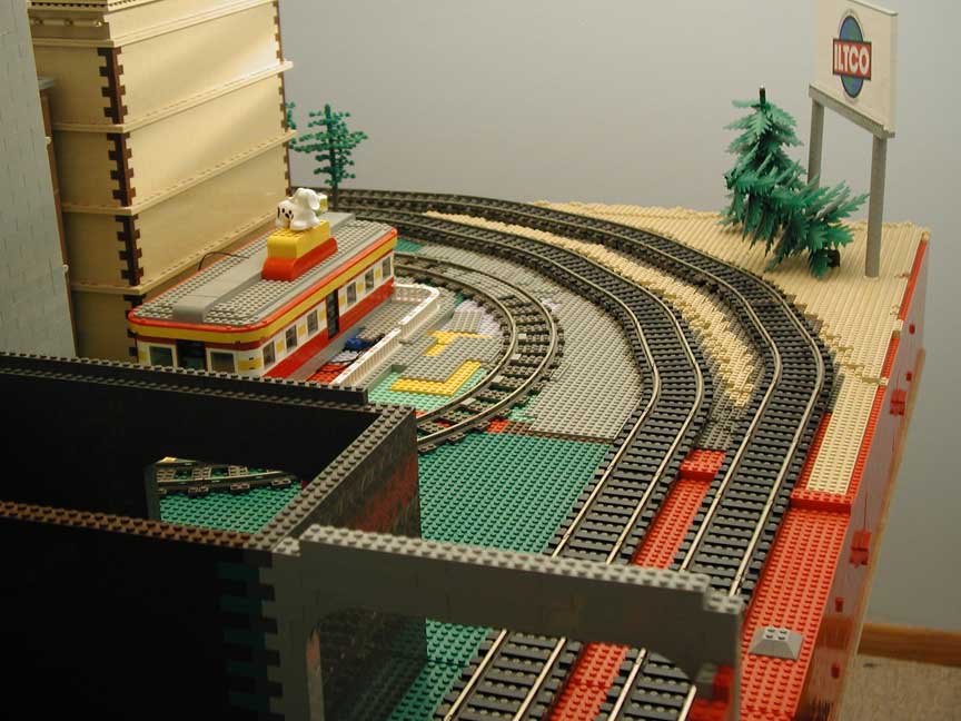099layout09.jpg