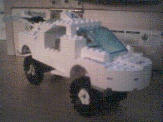 0_white_truck.jpg