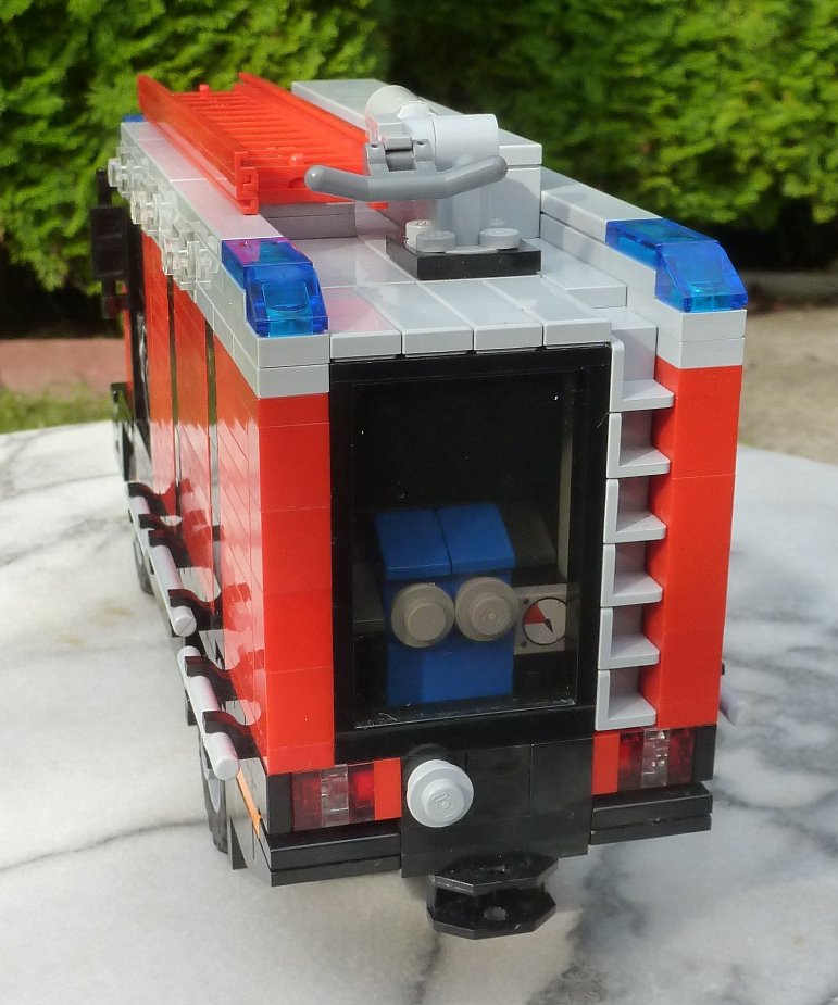 855j_rosenbauer_at.jpg