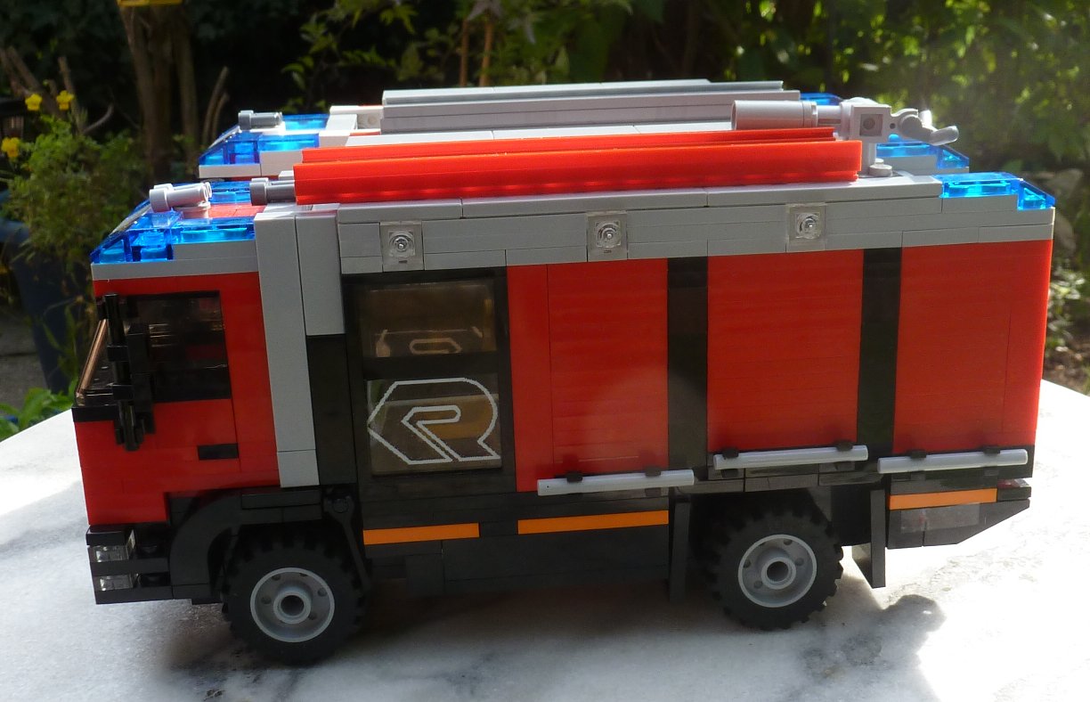 855y_rosenbauer_at.jpg