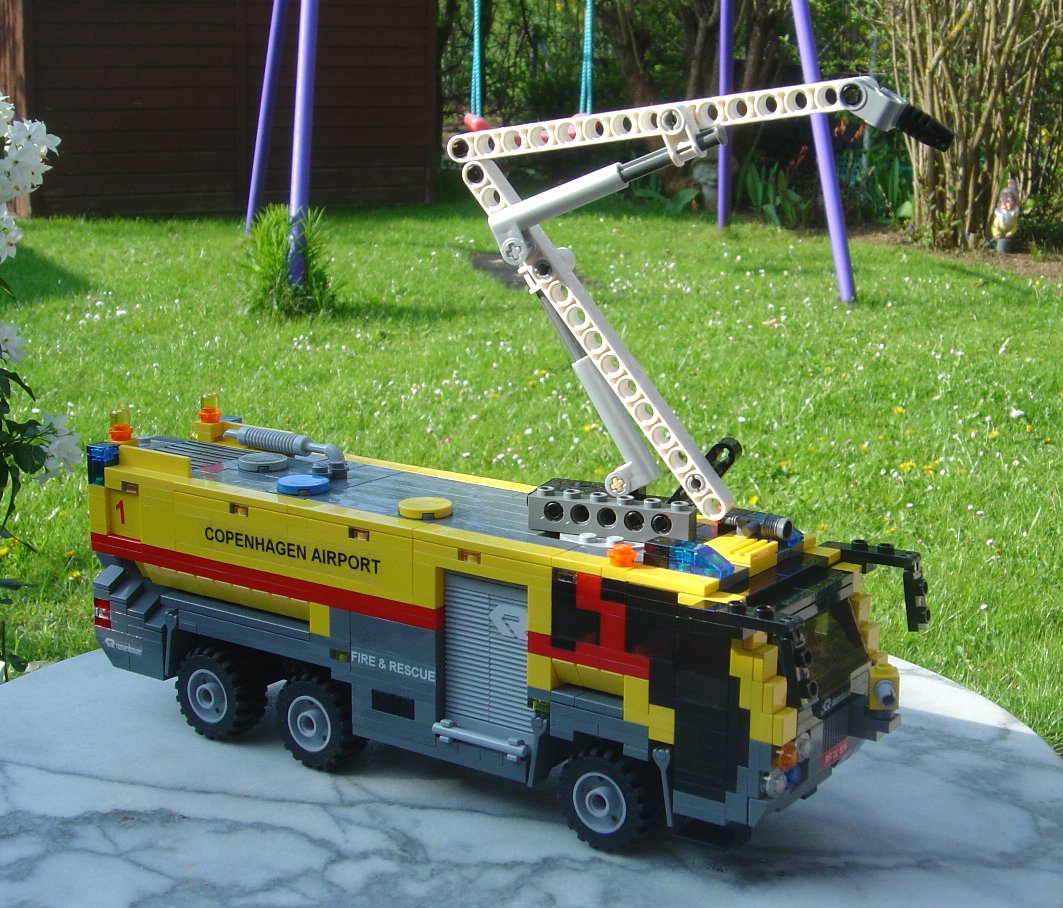 965_panther_6x6.jpg