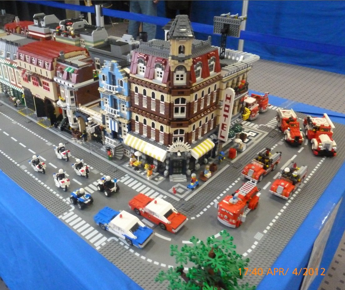 0694_parade.jpg