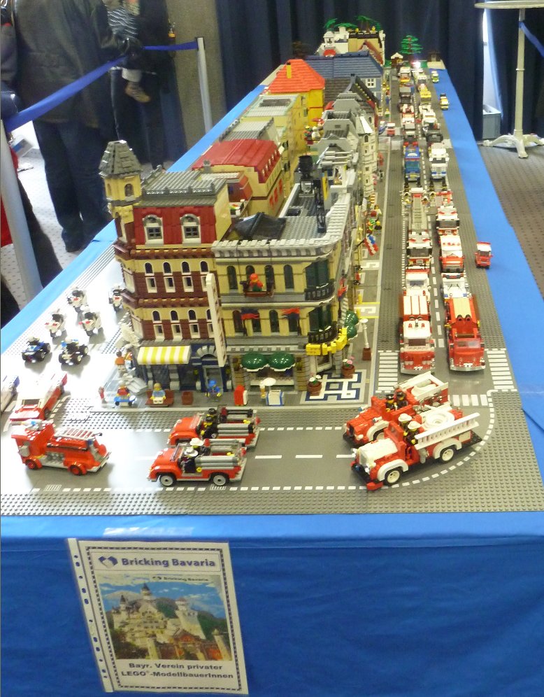 0695_parade.jpg