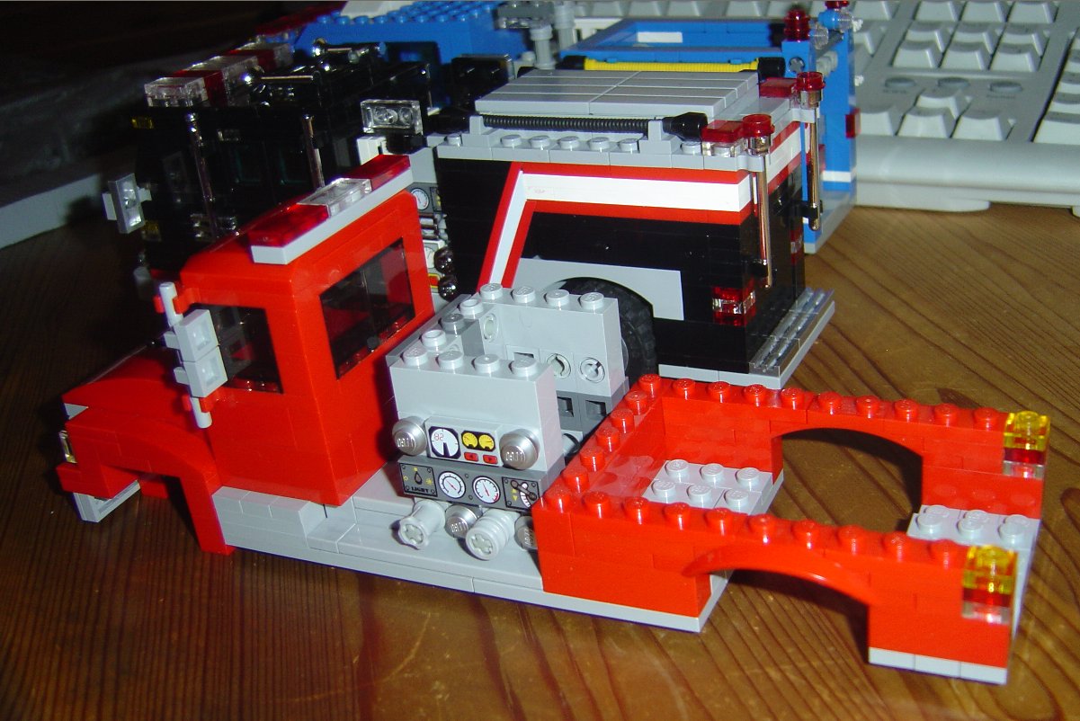 0932_frightliner.jpg