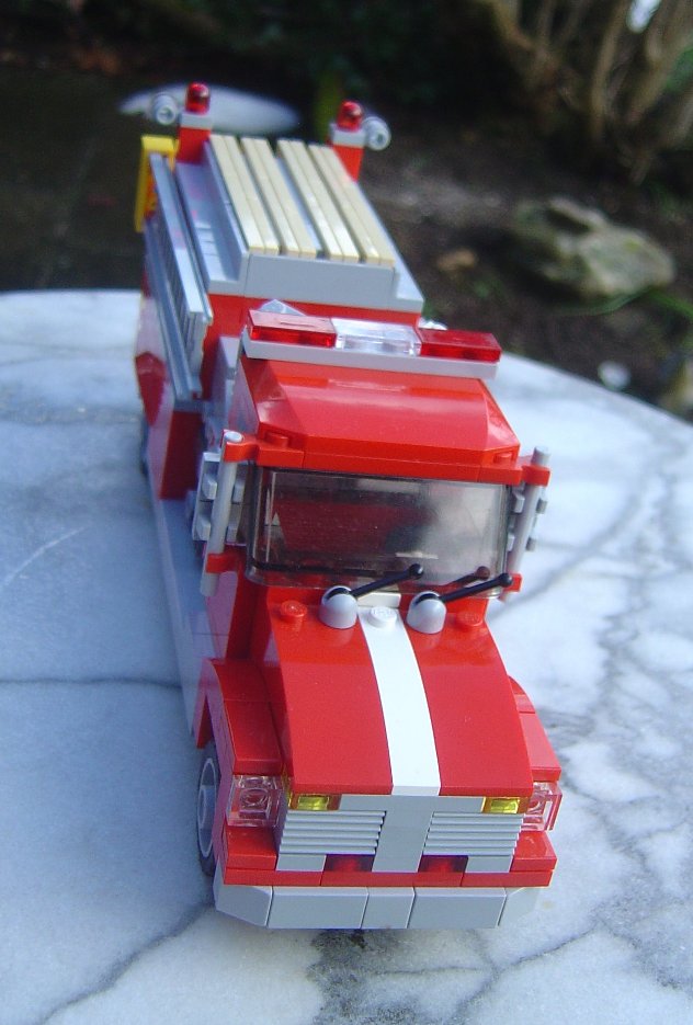0936_frightliner_b.jpg